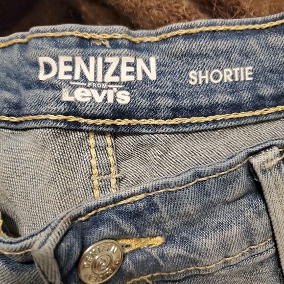 DENIZEN from Levi's distressed jean shorts sz 13 - Picture 4 of 5
